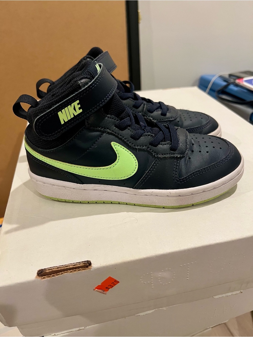 Nike Kids' High-Top Sneakers in Black and Neon Green LIKE NEW condition Size 13